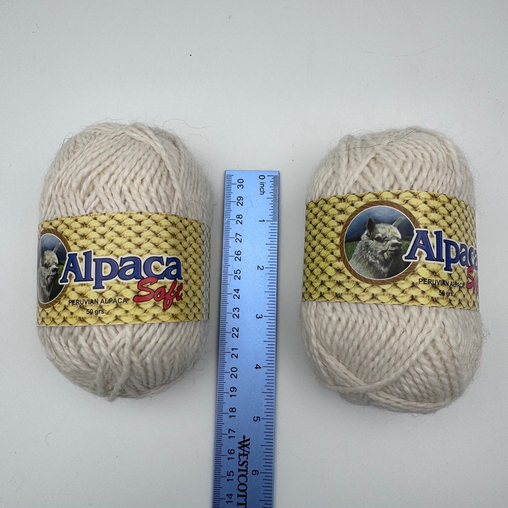 Lot of 2 Alpaca Soft Peruvian Alpaca Yarn Skeins 50g Each Natural Cream White
